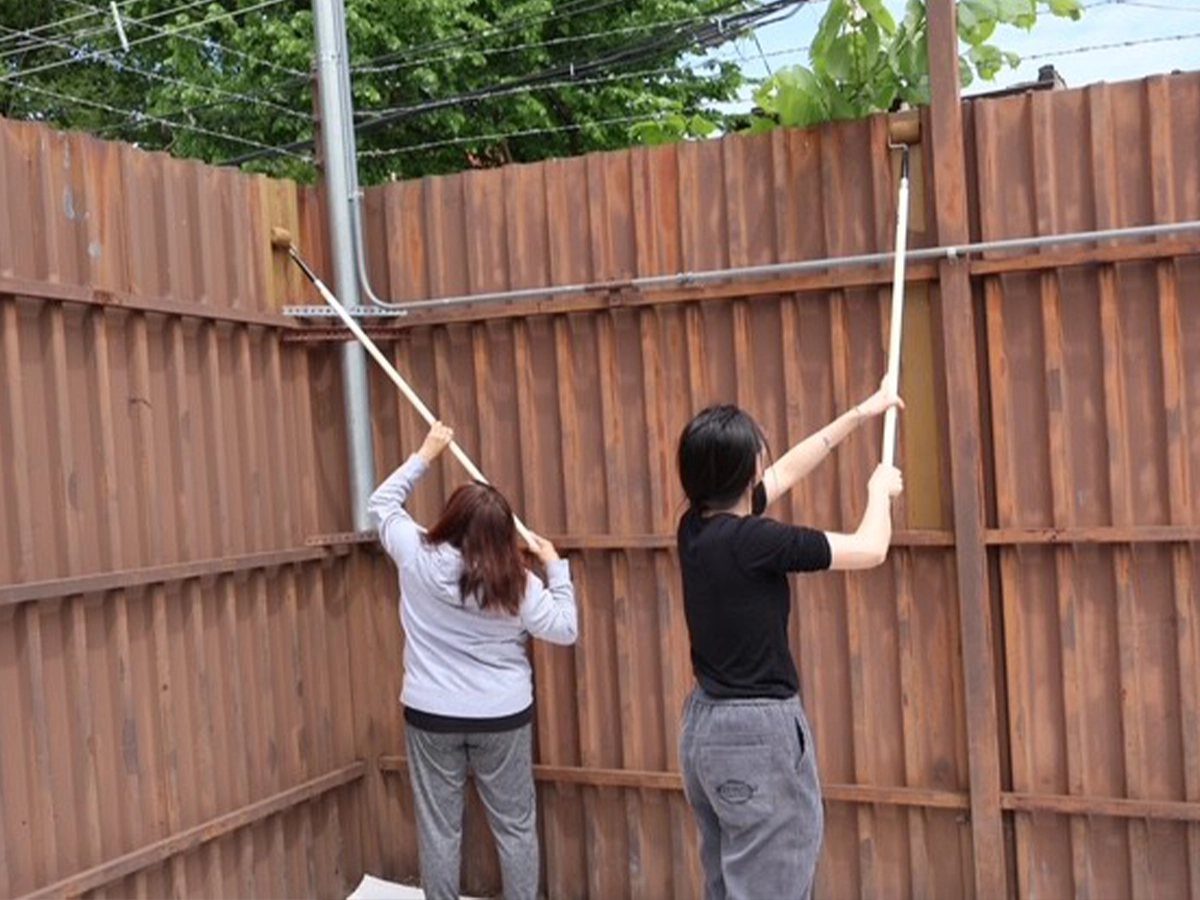 HHRA volunteers at Covenant House